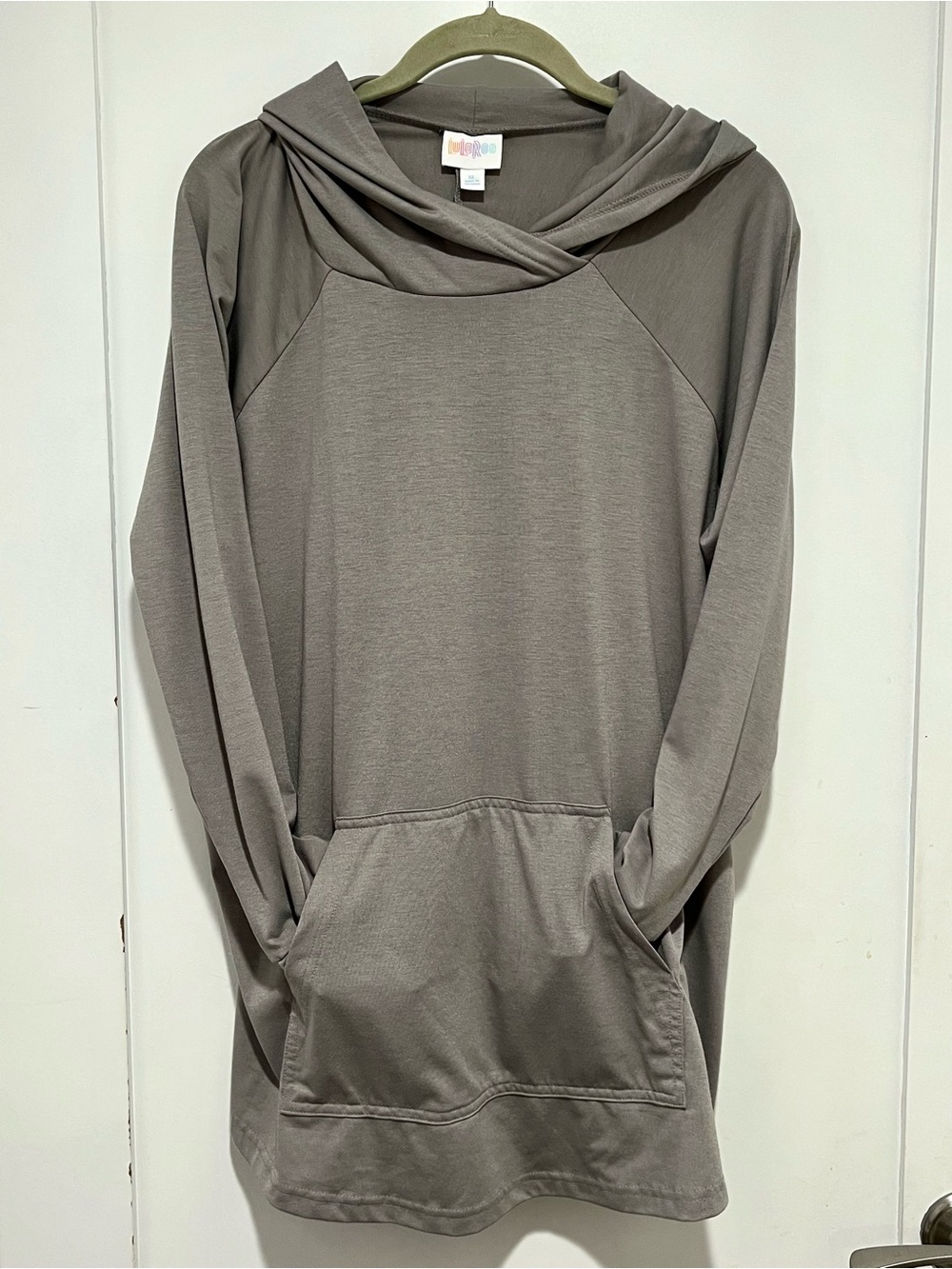 🎈3/$45 LuLaRoe Amber XL Silvery Gray Taupe Pullover Hoodie | Kangaroo Pocket